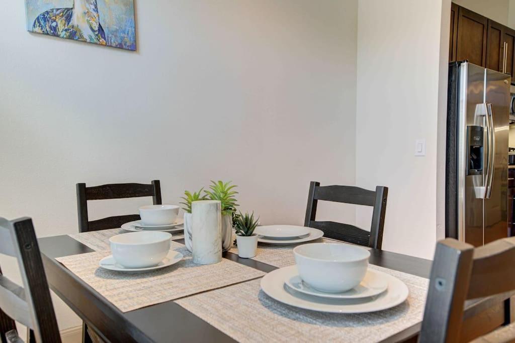 Cozy Apt Nrg Pool,Wi-Fi, Free Parking, Petsok! هيوستن المظهر الخارجي الصورة